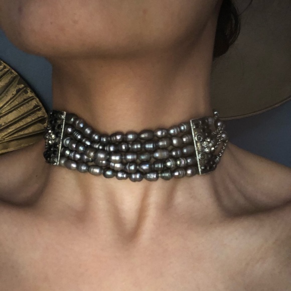 Black Pearl & Silver Choker - Picture 3 of 5